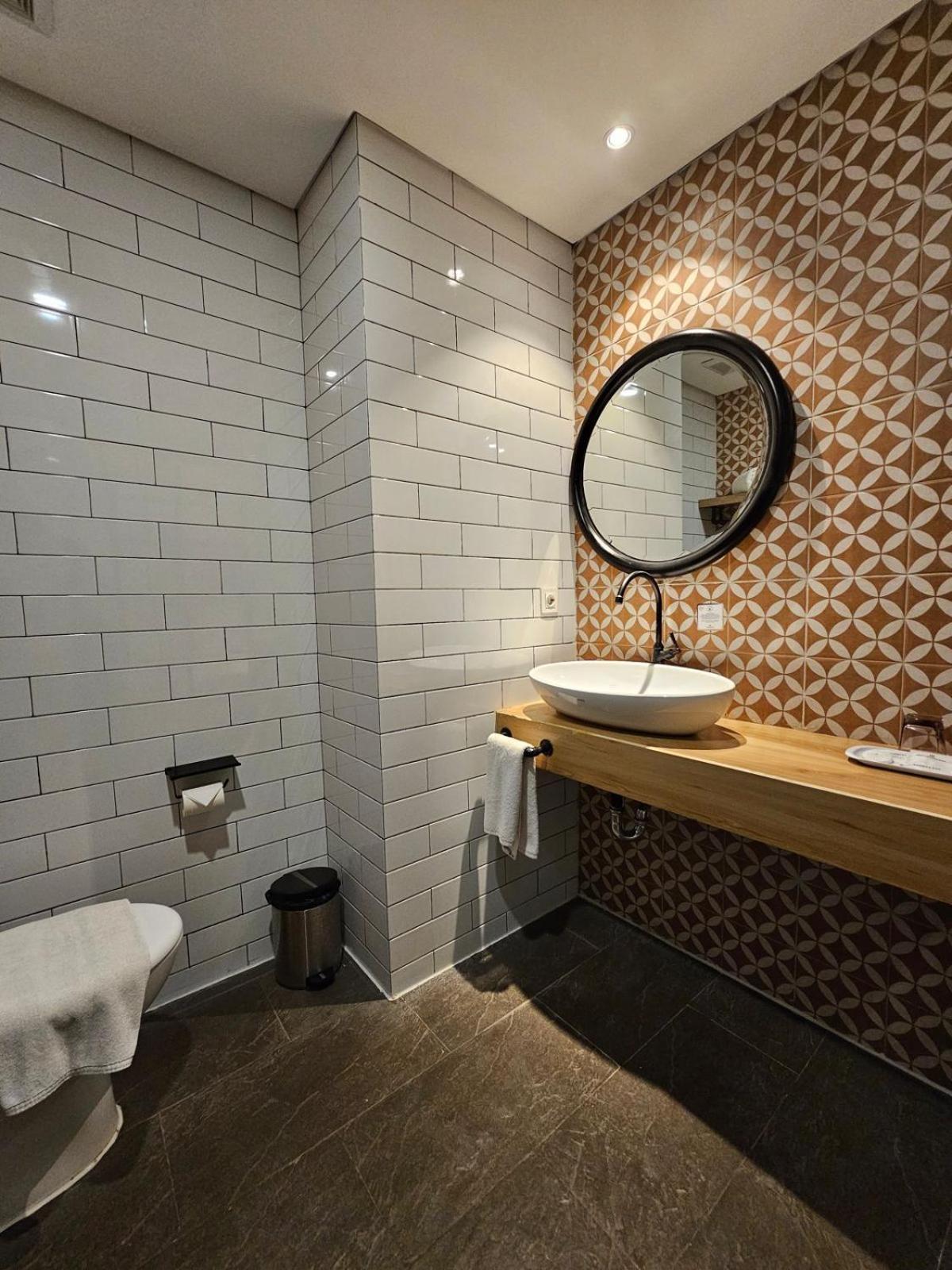 Hotel Fortunagrande Jembel Eksteriør billede