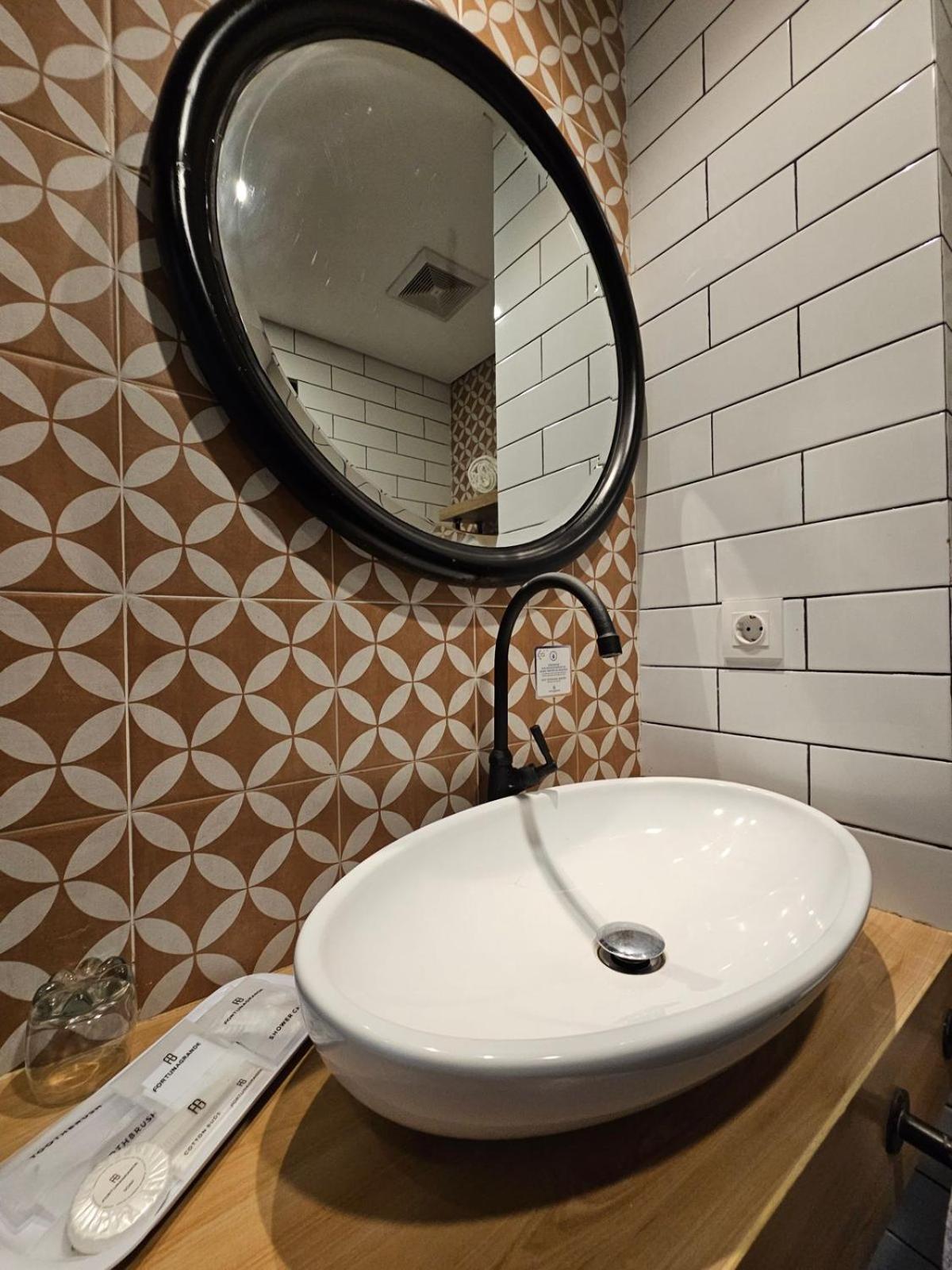 Hotel Fortunagrande Jembel Eksteriør billede